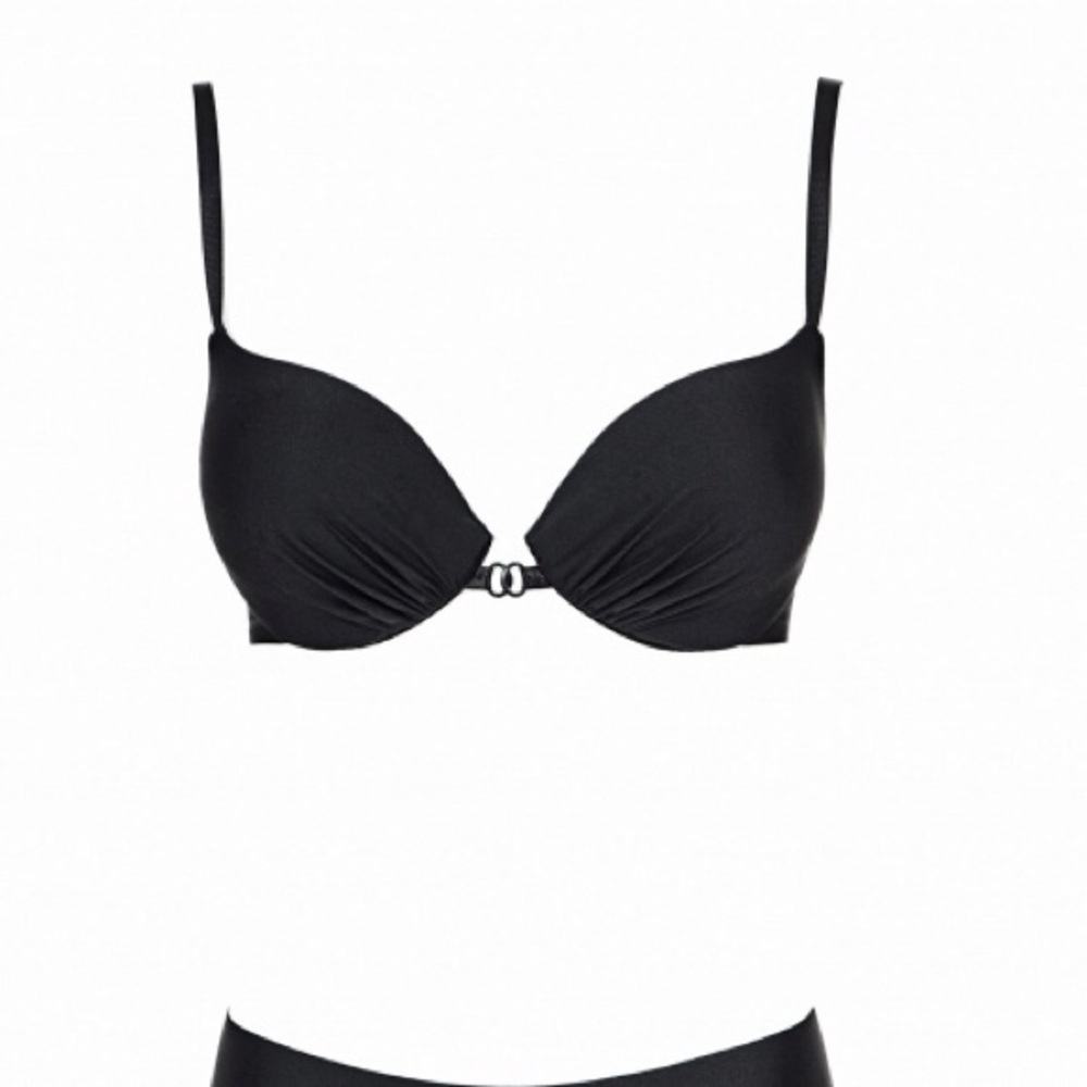 Black classic bra